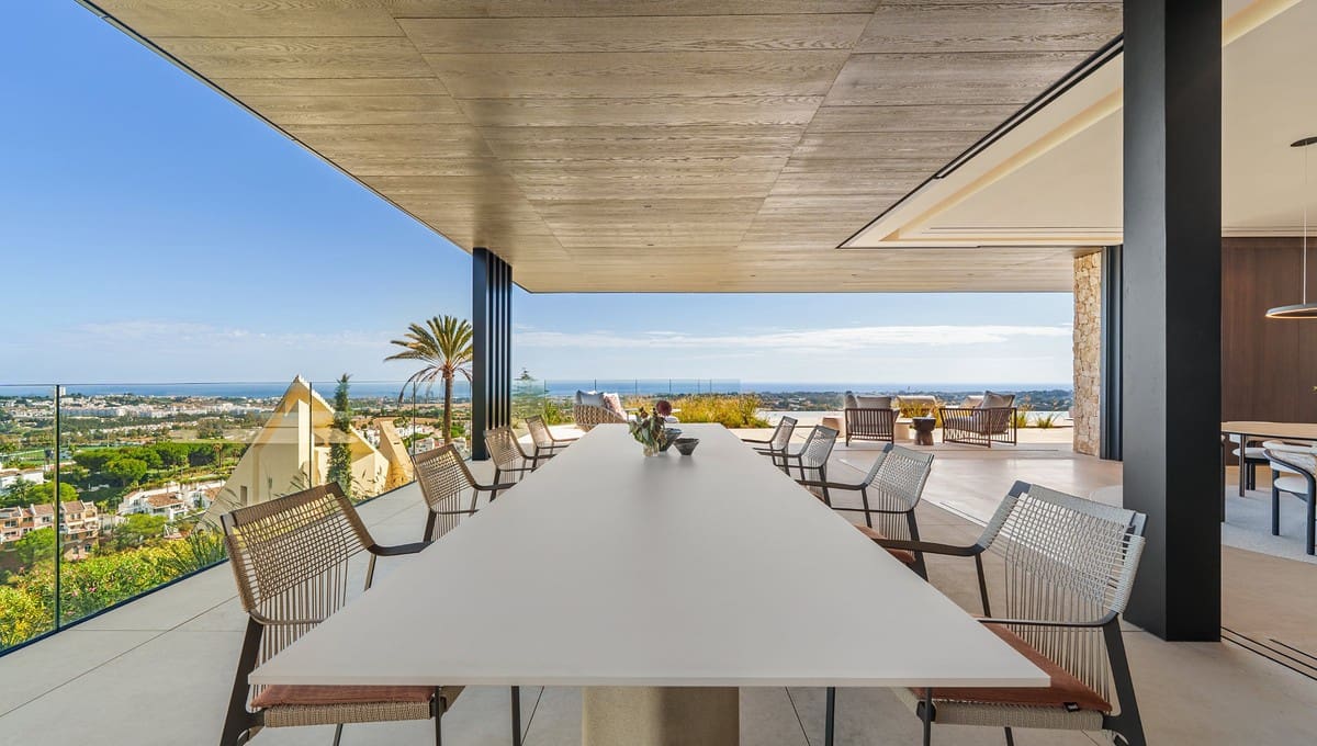 8 soverom Villa til salgs i Benahavis med svømmebasseng garasje - € 19 880 000 (Ref: 10149356)