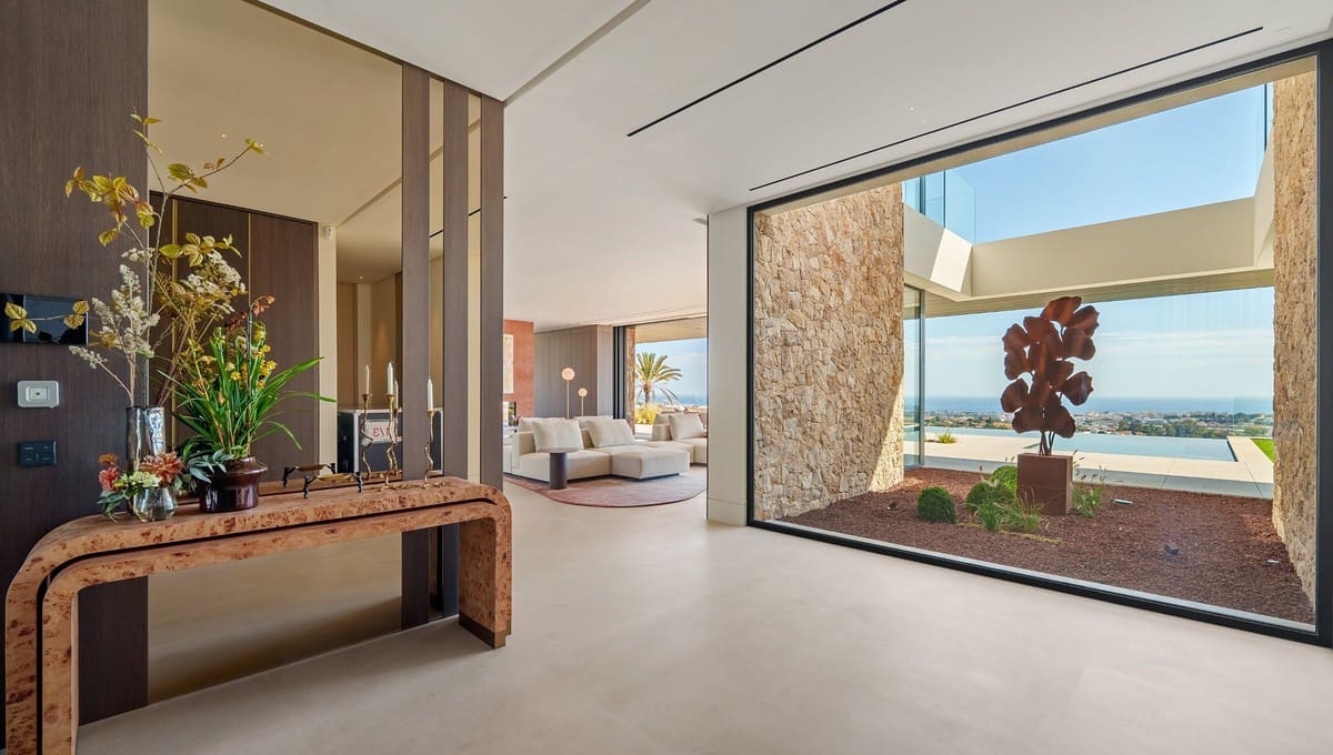 8 soverom Villa til salgs i Benahavis med svømmebasseng garasje - € 19 880 000 (Ref: 10149356)