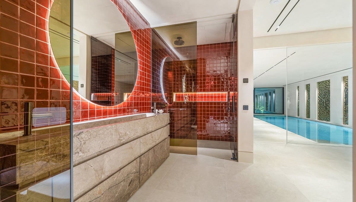 8 soverom Villa til salgs i Benahavis med svømmebasseng garasje - € 19 880 000 (Ref: 10149356)
