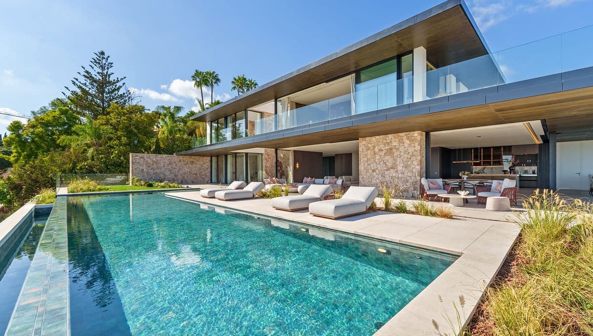 8 soverom Villa til salgs i Benahavis med svømmebasseng garasje - € 19 880 000 (Ref: 10149356)