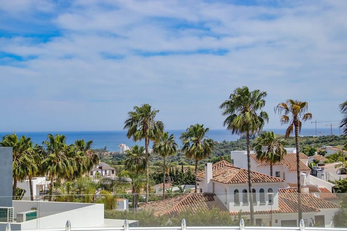 4 makuuhuone Huvila myytävänä paikassa Estepona mukana uima-altaan 
autotalli - 2 495 000 € (Ref: 10170344)