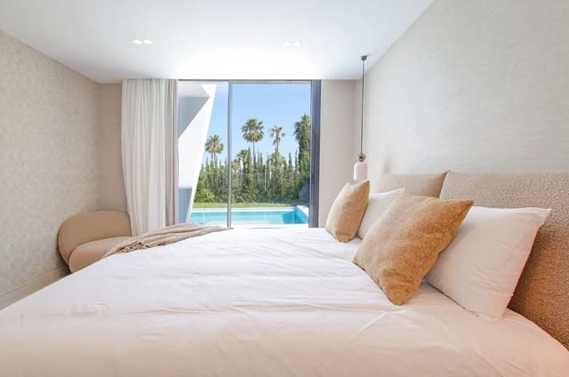 4 makuuhuone Huvila myytävänä paikassa Valle Romano Golf, Estepona mukana uima-altaan 
autotalli - 2 495 000 € (Ref: 10170344)