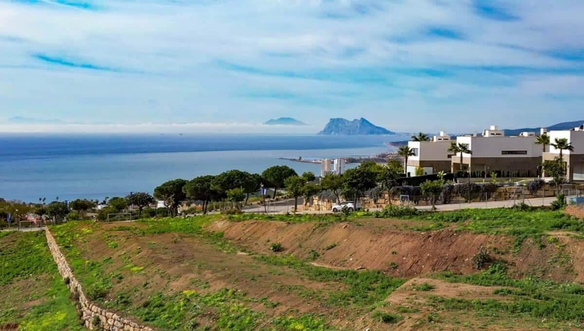 Działka budowlana na sprzedaż w La Duquesa / Puerto de la Duquesa - 480 000 € (Ref: 8945892)