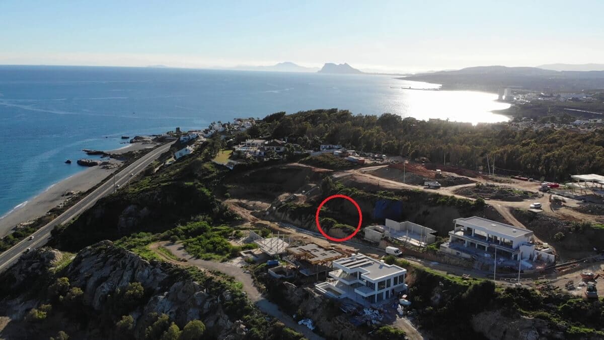 Działka budowlana na sprzedaż w La Duquesa / Puerto de la Duquesa - 460 000 € (Ref: 8945894)