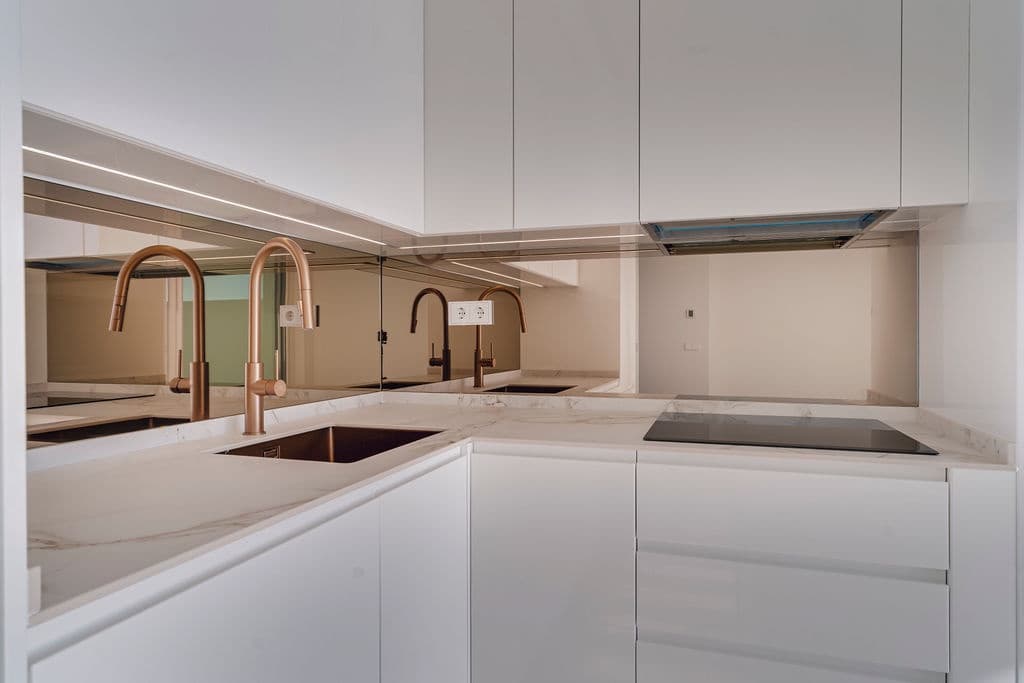 2 bedroom Apartment for sale in La Alcaidesa with pool - € 525,000 (Ref: 9017352)