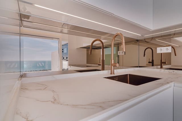 2 soveværelse Lejlighed til salg i La Alcaidesa med swimmingpool - € 525.000 (Ref: 9017352)