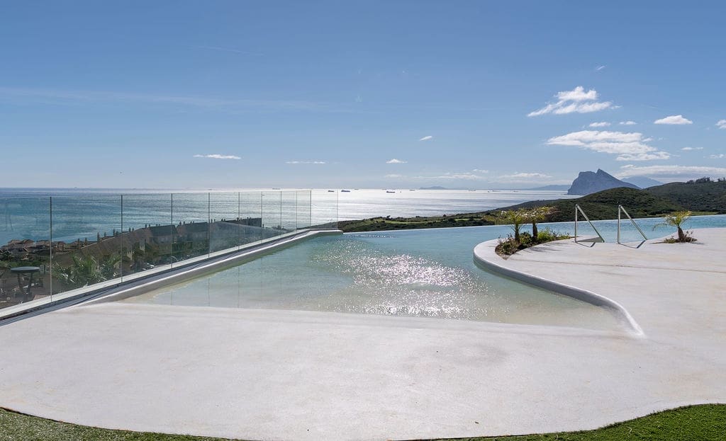 2 bedroom Apartment for sale in La Alcaidesa with pool - € 525,000 (Ref: 9017352)