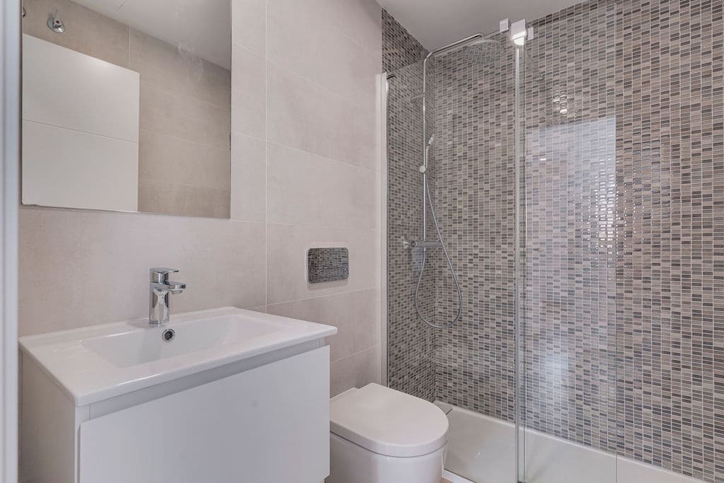 2 bedroom Apartment for sale in La Alcaidesa with pool - € 525,000 (Ref: 9017352)