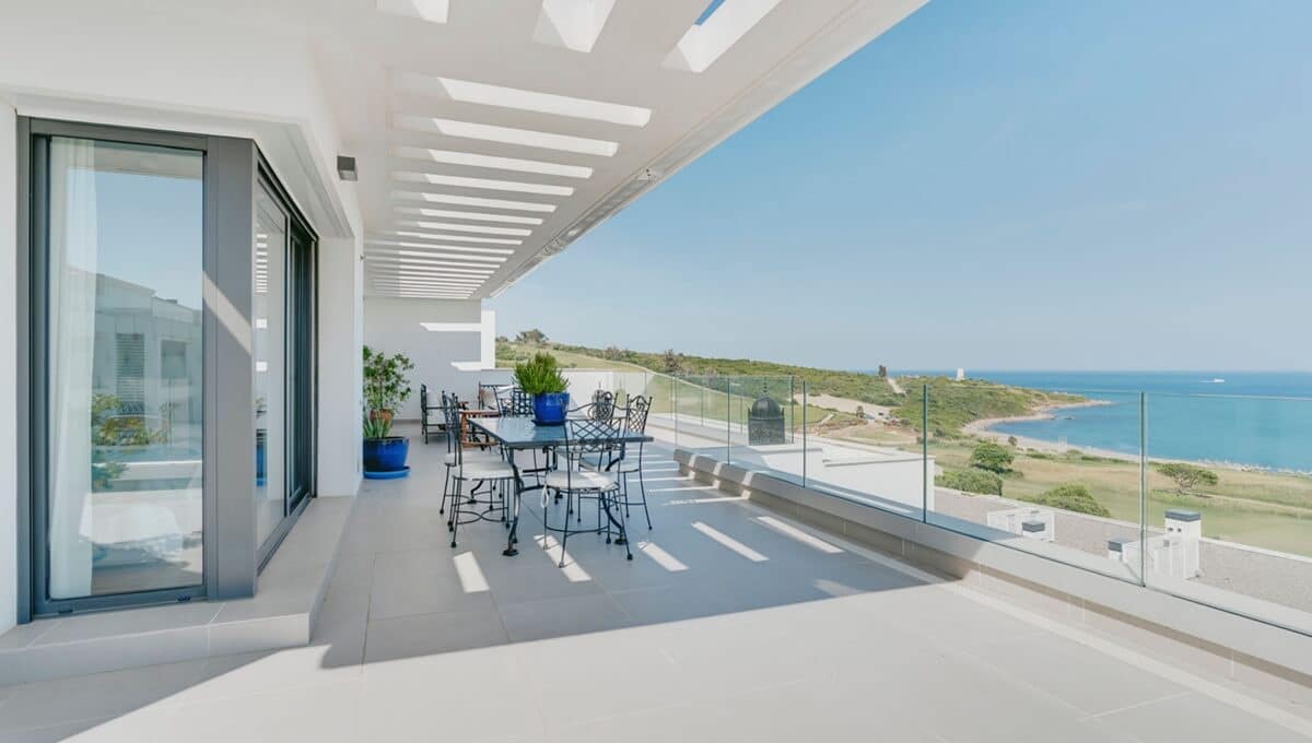 3 sypialnia Apartament na sprzedaż w La Alcaidesa z basenem - 1 500 000 € (Ref: 9064750)