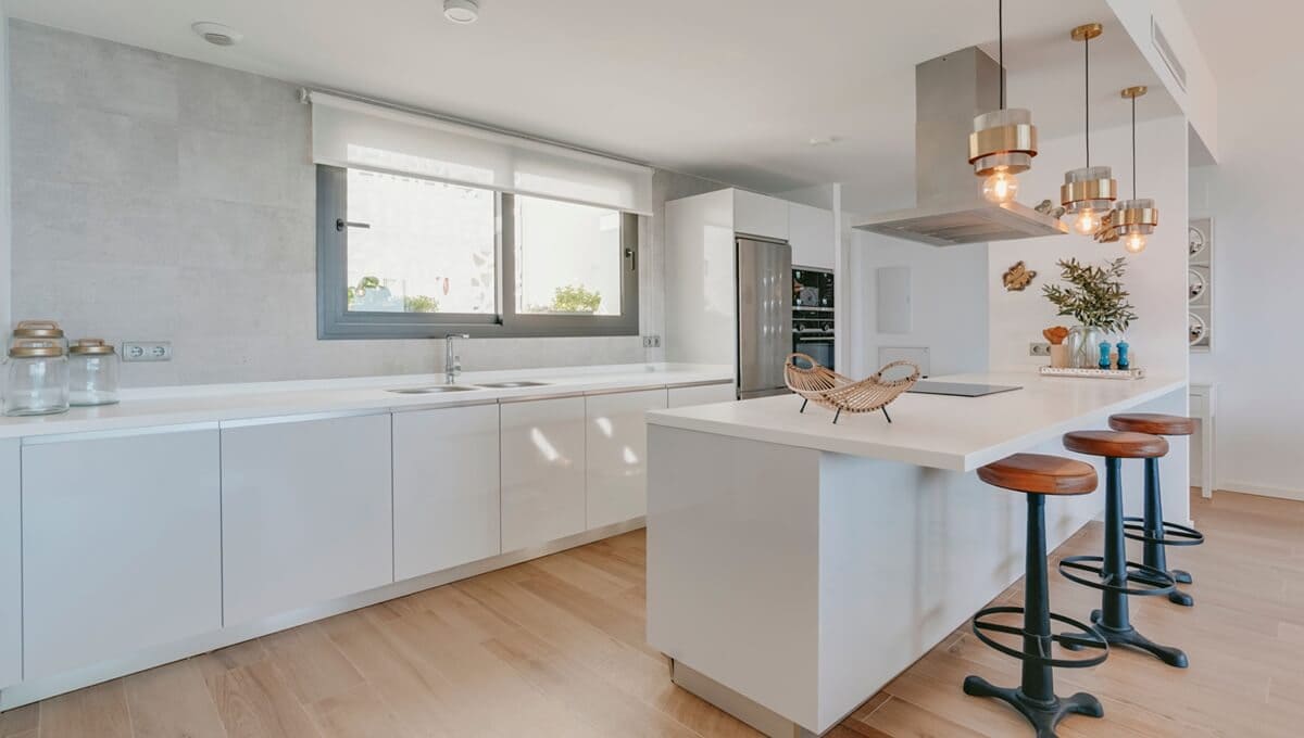 3 sypialnia Apartament na sprzedaż w La Alcaidesa z basenem - 1 500 000 € (Ref: 9064750)