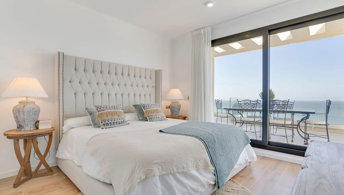 3 sypialnia Apartament na sprzedaż w La Alcaidesa z basenem - 1 500 000 € (Ref: 9064750)