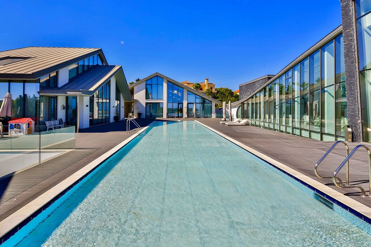 Villa til salg i Sotogrande med swimmingpool - € 18.000.000 (Ref: 9084717)