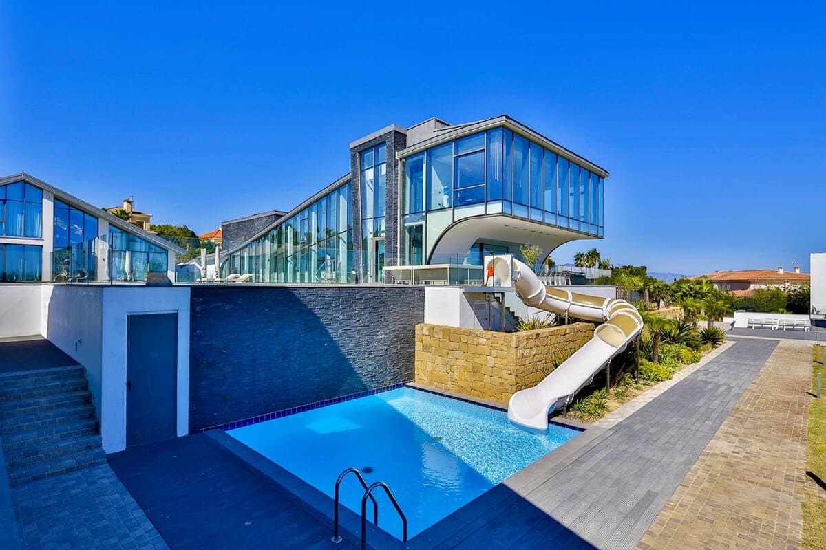 Villa til salg i Sotogrande med swimmingpool - € 18.000.000 (Ref: 9084717)