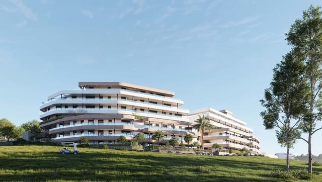 Apartamento de 3 habitaciones en Estepona Golf, Estepona en venta con piscina - 459.000 € (Ref: 9109939)