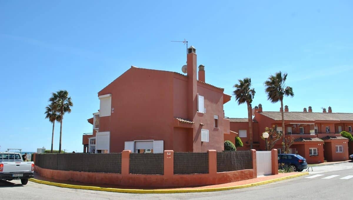 4 soverom Hus til salgs i Manilva med svømmebasseng - € 460 000 (Ref: 9186570)