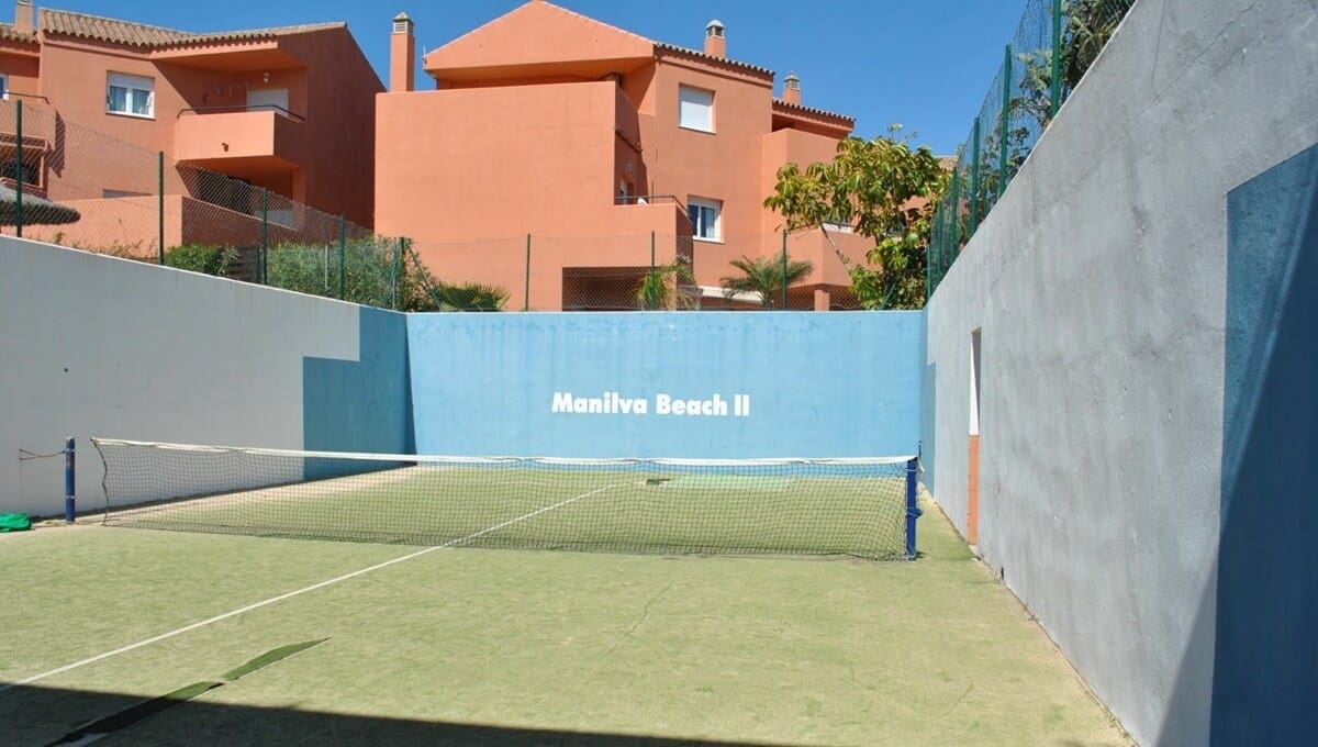 4 soverom Hus til salgs i Manilva med svømmebasseng - € 460 000 (Ref: 9186570)