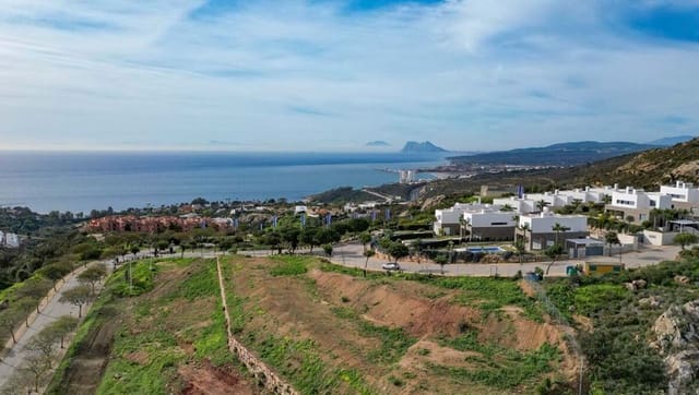 Building Plot for sale in La Duquesa / Puerto de la Duquesa, Manilva - € 440,000 (Ref: 9261944)