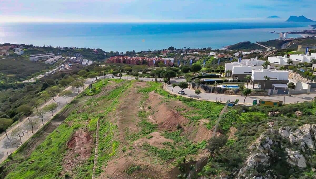 Działka budowlana na sprzedaż w La Duquesa / Puerto de la Duquesa - 440 000 € (Ref: 9261944)