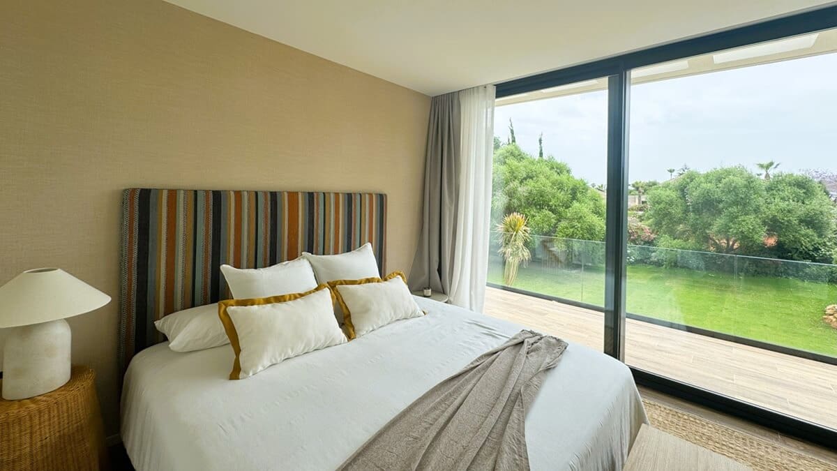 5 slaapkamer Villa te koop in Sotogrande met zwembad - € 2.850.000 (Ref: 9263171)