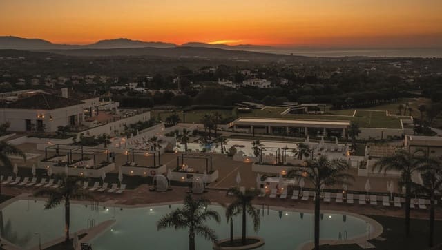 5 slaapkamer Villa te koop in Sotogrande Alto, San Roque - € 4.000.000 (Ref: 9346578)