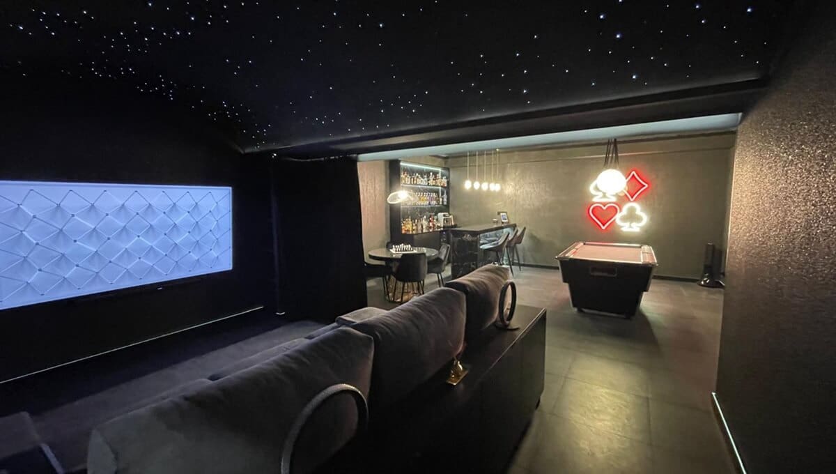 5 slaapkamer Villa te koop in Manilva met garage - € 2.185.000 (Ref: 9378353)