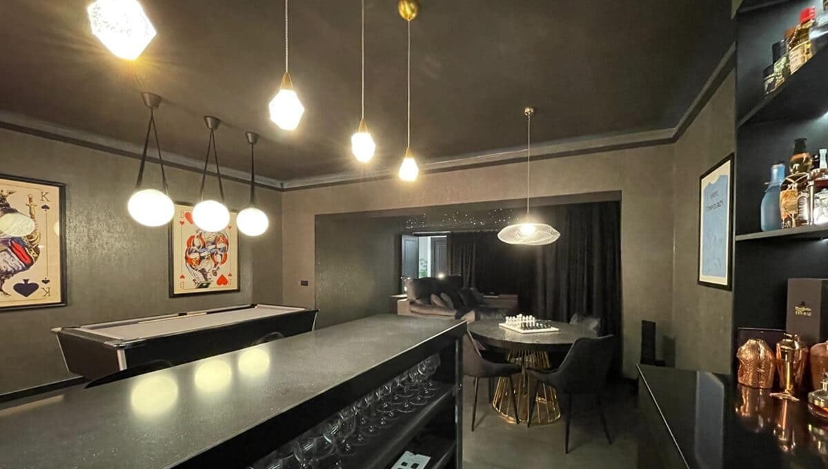 5 slaapkamer Villa te koop in Manilva met garage - € 2.185.000 (Ref: 9378353)