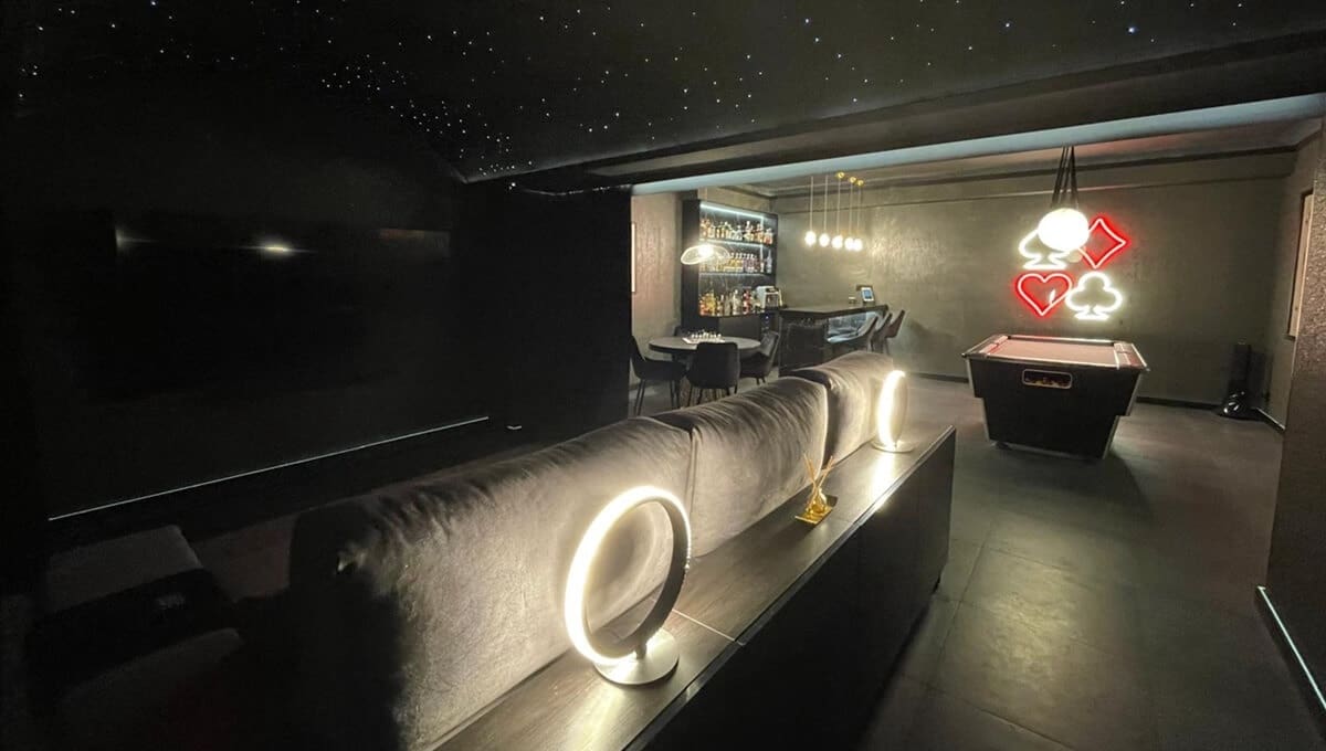 5 slaapkamer Villa te koop in Manilva met garage - € 2.185.000 (Ref: 9378353)