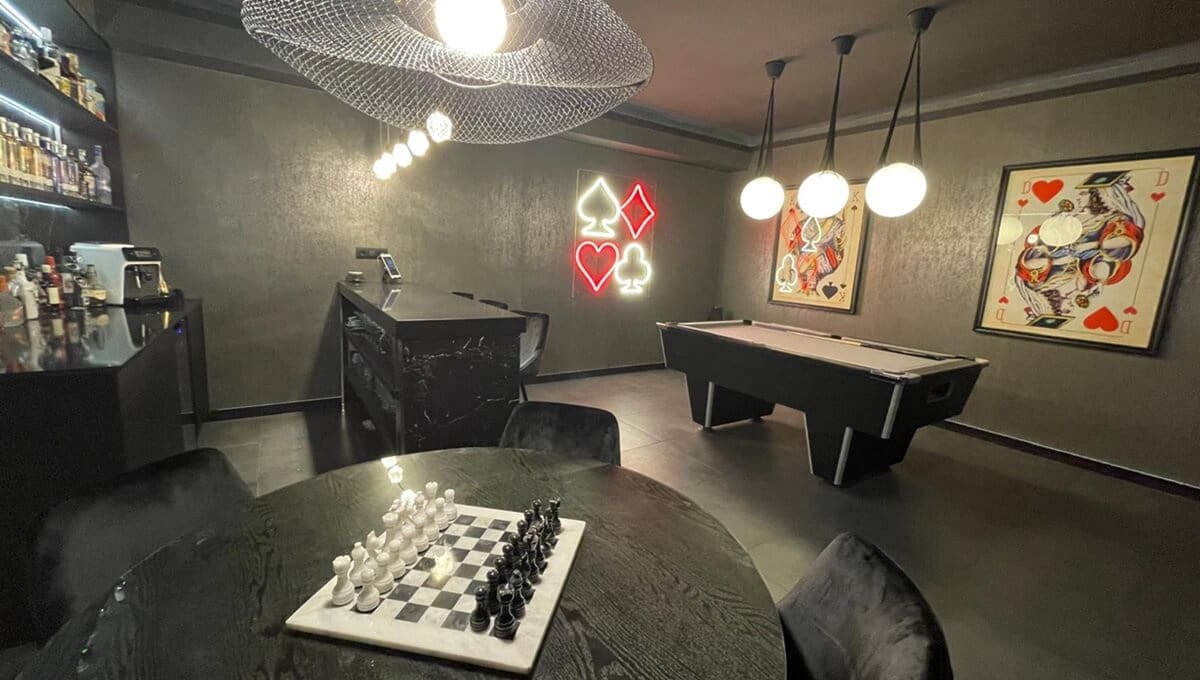 5 slaapkamer Villa te koop in Manilva met garage - € 2.185.000 (Ref: 9378353)