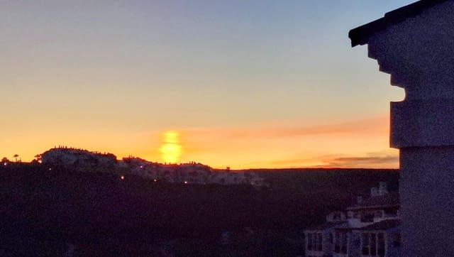 2 quarto Apartamento para venda em La Alcaidesa com piscina - 310 000 € (Ref: 9378432)