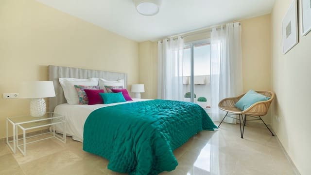 2 quarto Apartamento para venda em La Alcaidesa com piscina - 310 000 € (Ref: 9378432)