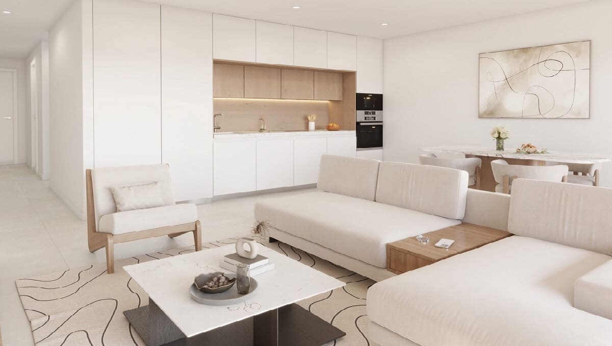 2 bedroom Apartment for sale in La Duquesa / Puerto de la Duquesa with pool - € 369,200 (Ref: 9438157)