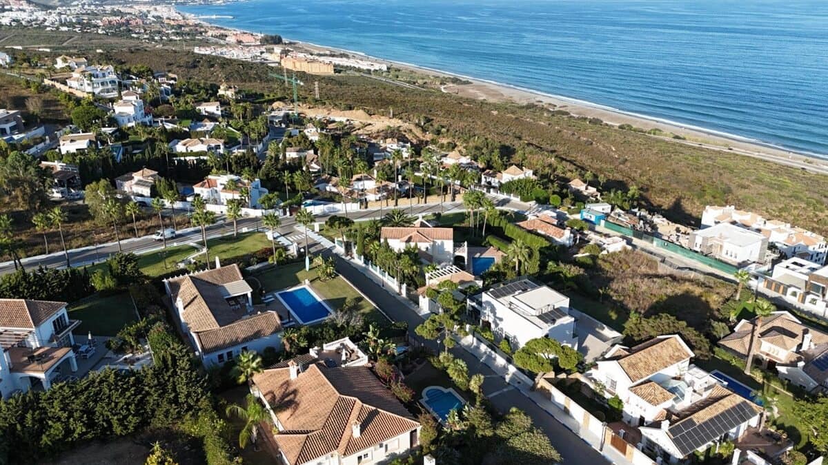 4 slaapkamer Villa te koop in Manilva met zwembad - € 1.100.000 (Ref: 9511280)