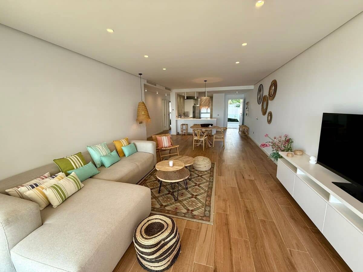 2 soveværelse Lejlighed til salg i La Alcaidesa med swimmingpool - € 640.000 (Ref: 9603415)