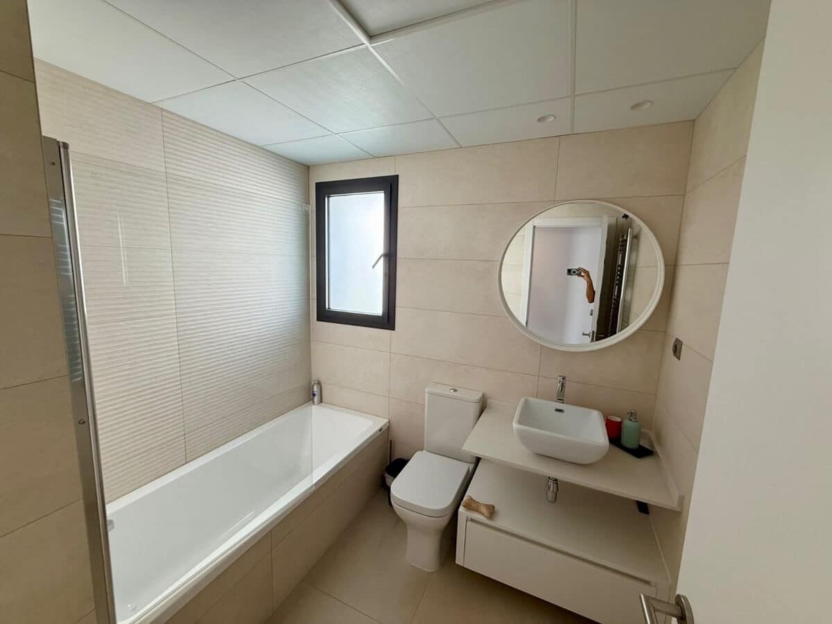 2 soveværelse Lejlighed til salg i La Alcaidesa med swimmingpool - € 640.000 (Ref: 9603415)