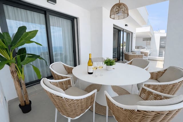 3 soveværelse Lejlighed til salg i La Alcaidesa med swimmingpool - € 735.000 (Ref: 9603416)