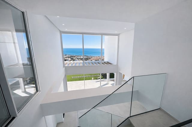 3 soveværelse Lejlighed til salg i La Alcaidesa med swimmingpool - € 900.000 (Ref: 9603417)