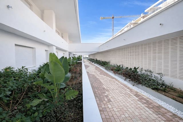 3 soveværelse Lejlighed til salg i La Alcaidesa med swimmingpool - € 900.000 (Ref: 9603417)