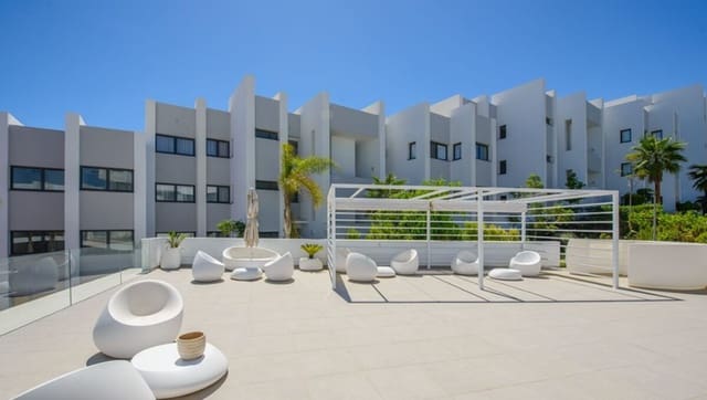 2 makuuhuone Huoneisto myytävänä paikassa La Duquesa / Puerto de la Duquesa, Manilva mukana uima-altaan - 399 000 € (Ref: 9756256)