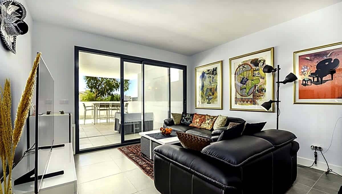 2 sypialnia Apartament na sprzedaż w La Duquesa / Puerto de la Duquesa z basenem - 399 000 € (Ref: 9756256)