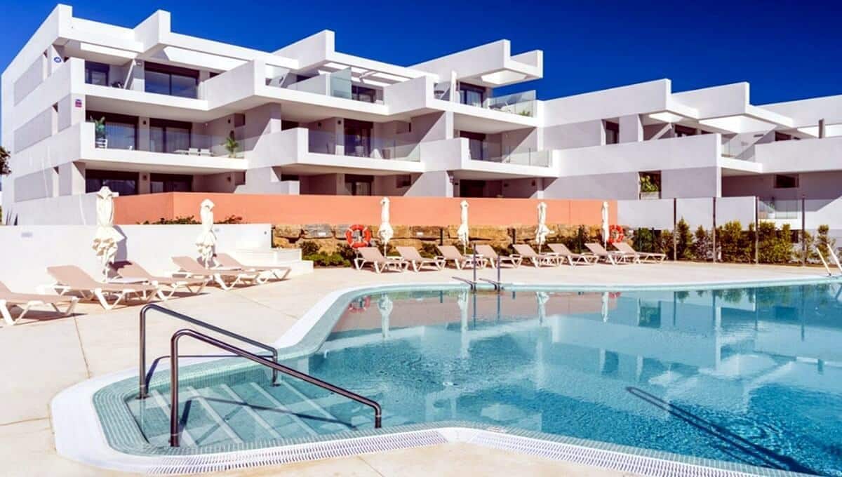 2 sypialnia Apartament na sprzedaż w La Duquesa / Puerto de la Duquesa z basenem - 399 000 € (Ref: 9756256)