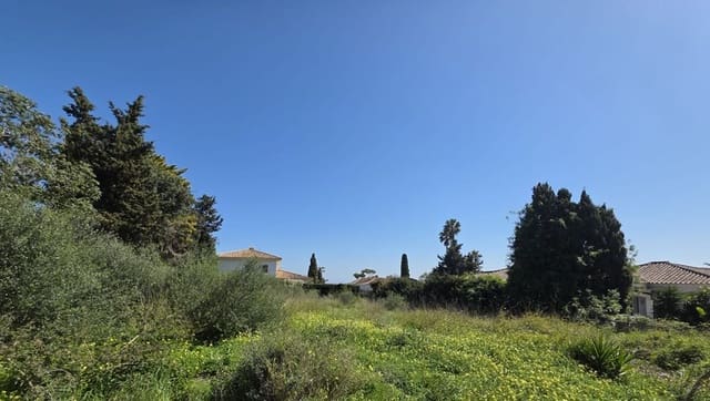 Terrain à Bâtir à vendre à Pueblo Nuevo de Guadiaro, San Roque - 325 000 € (Ref: 9756257)