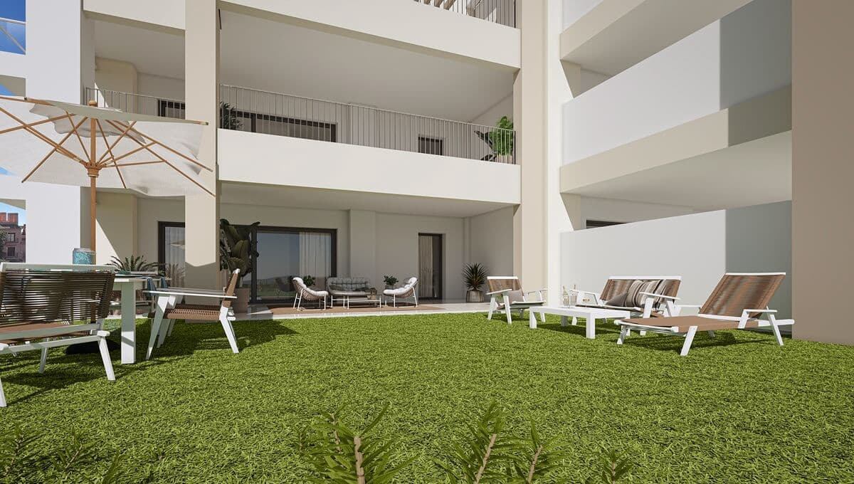 3 sypialnia Apartament na sprzedaż w La Duquesa / Puerto de la Duquesa z basenem - 520 000 € (Ref: 9809869)