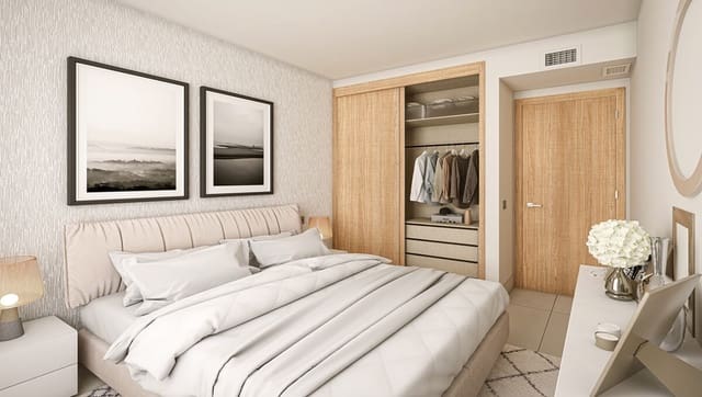 2 slaapkamer Appartement te koop in La Duquesa / Puerto de la Duquesa, Manilva met zwembad - € 530.000 (Ref: 9809870)