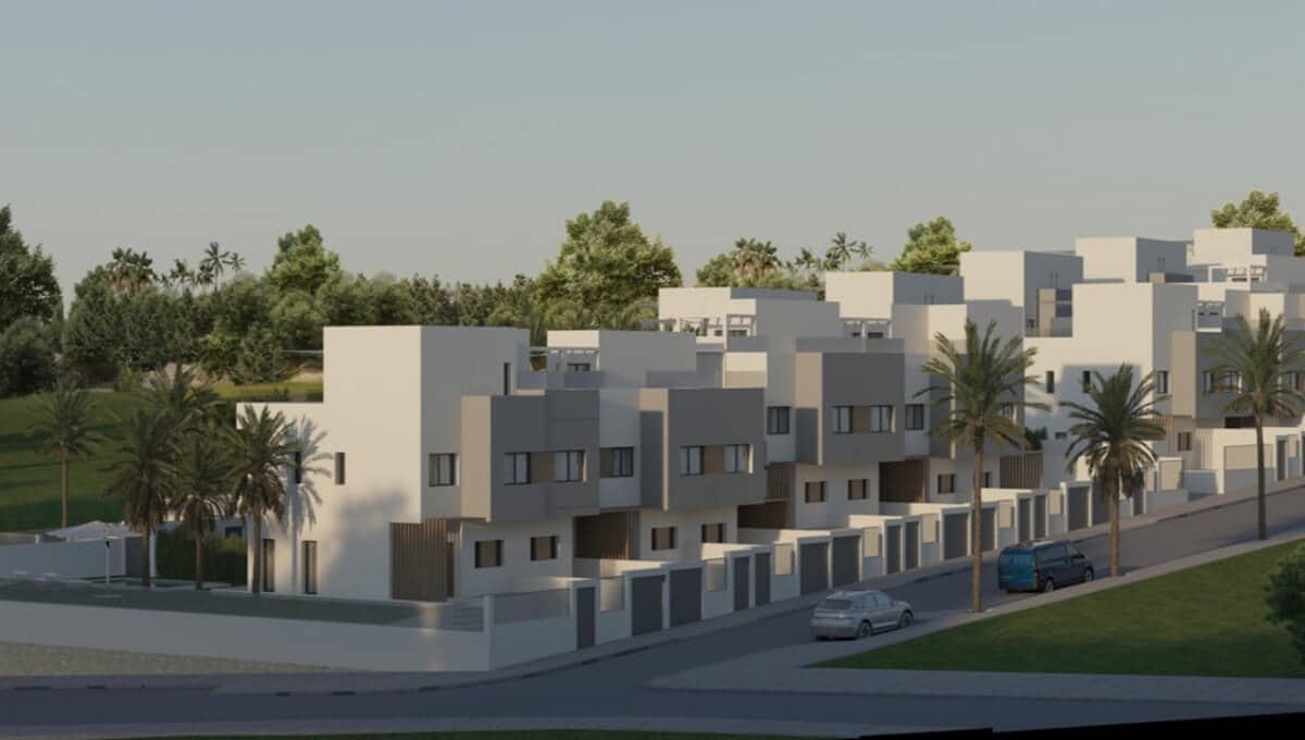 4 sovrum Hus till salu i Estepona med pool - 785 000 € (Ref: 9838833)