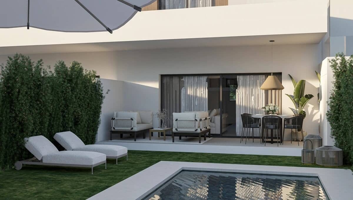 4 sovrum Hus till salu i Estepona med pool - 785 000 € (Ref: 9838833)