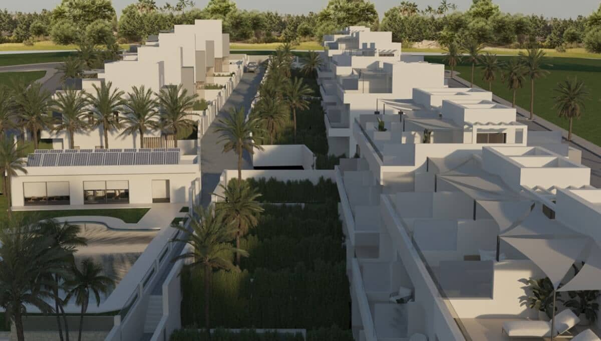 4 sovrum Hus till salu i Estepona med pool - 785 000 € (Ref: 9838833)