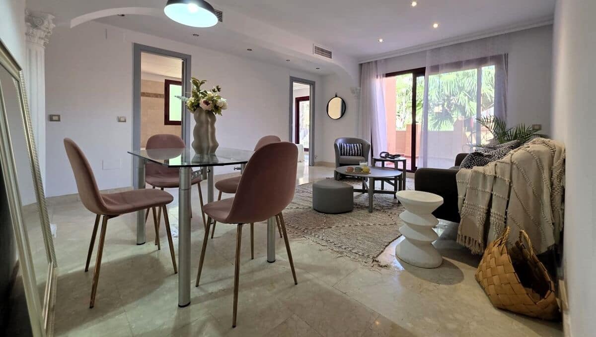 2 slaapkamer Appartement te koop in Estepona met zwembad garage - € 345.000 (Ref: 9883777)