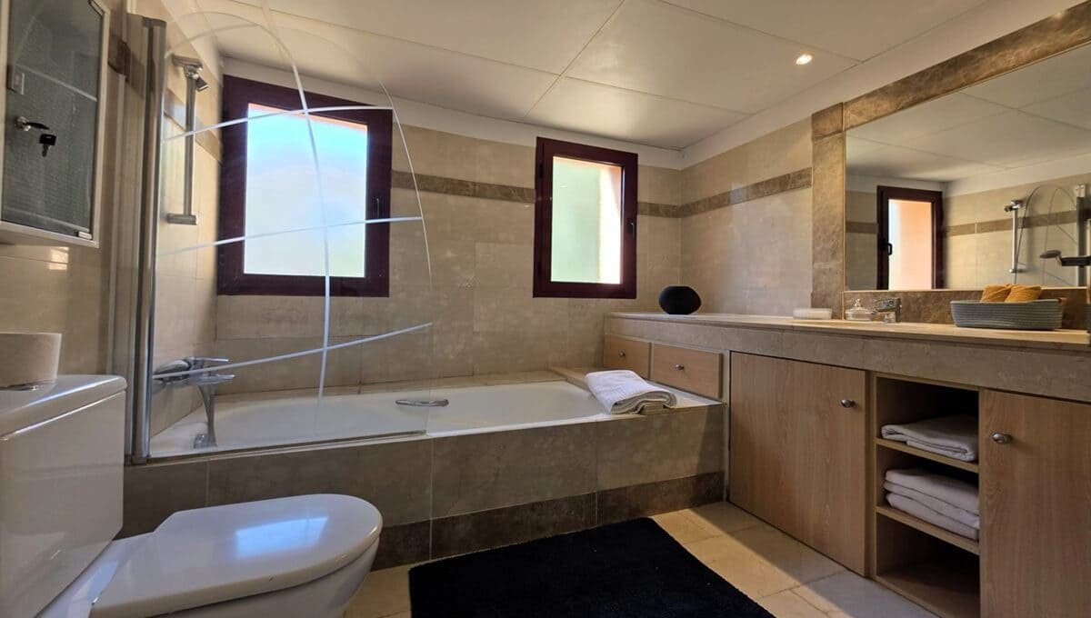 2 slaapkamer Appartement te koop in Estepona met zwembad garage - € 345.000 (Ref: 9883777)