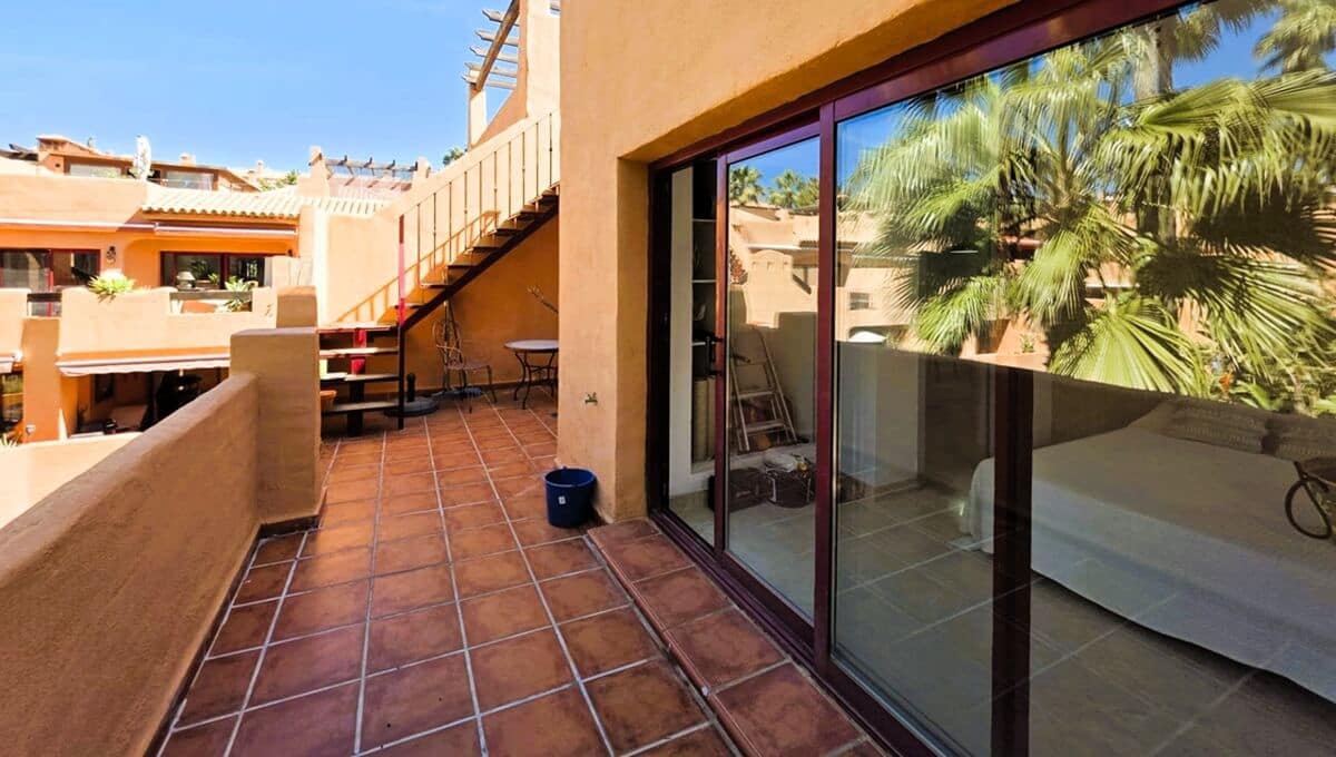 2 slaapkamer Appartement te koop in Estepona met zwembad garage - € 345.000 (Ref: 9883777)