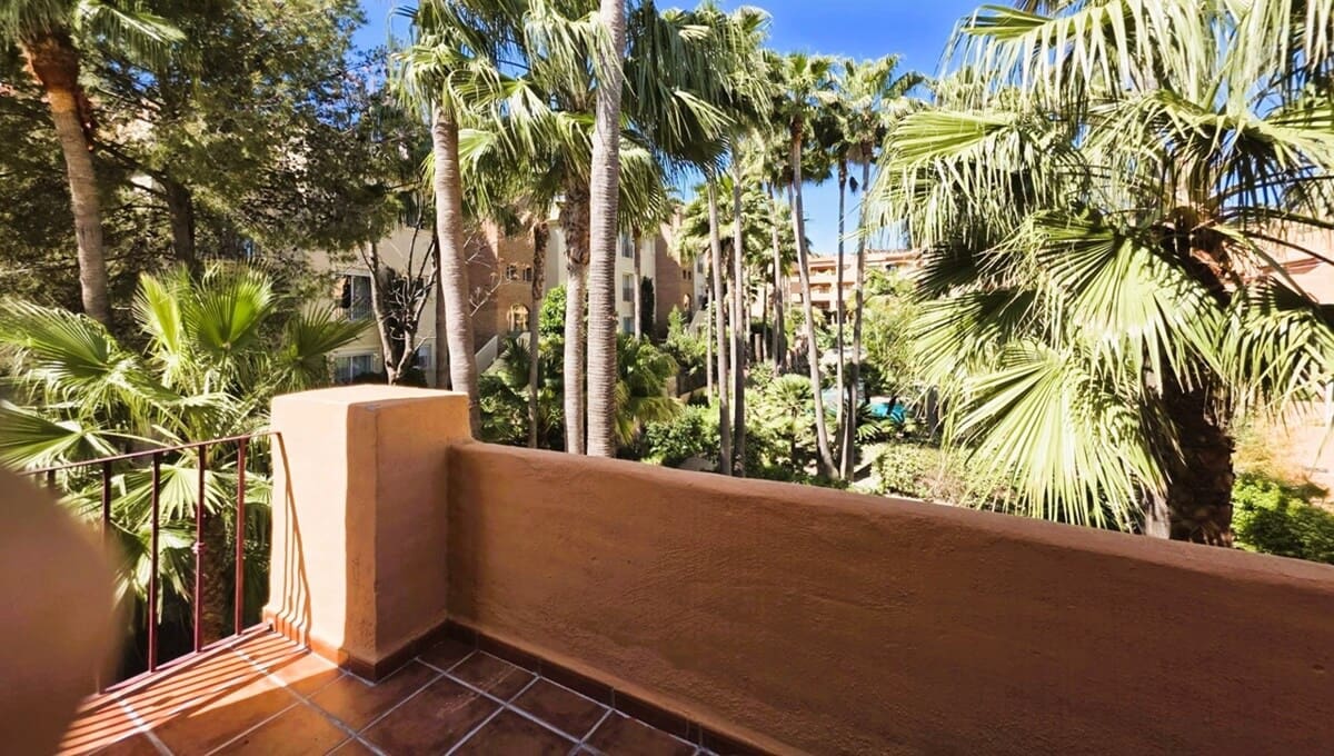 2 slaapkamer Appartement te koop in Estepona met zwembad garage - € 345.000 (Ref: 9883777)